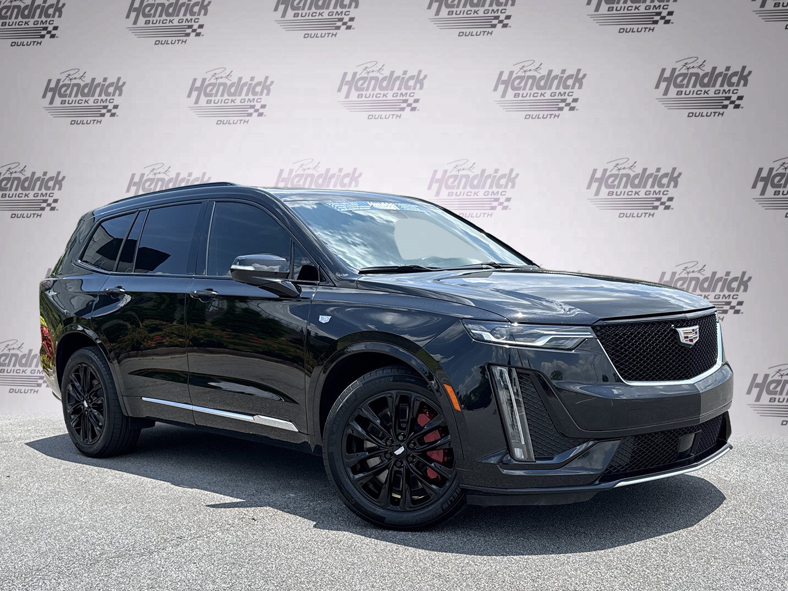 Used 2023 Cadillac XT6 Sport w/ Technology Package AWD/4WD image 2