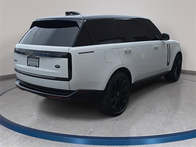 Used 2024 Land Rover Range Rover Long Wheelbase Autobiography image 5