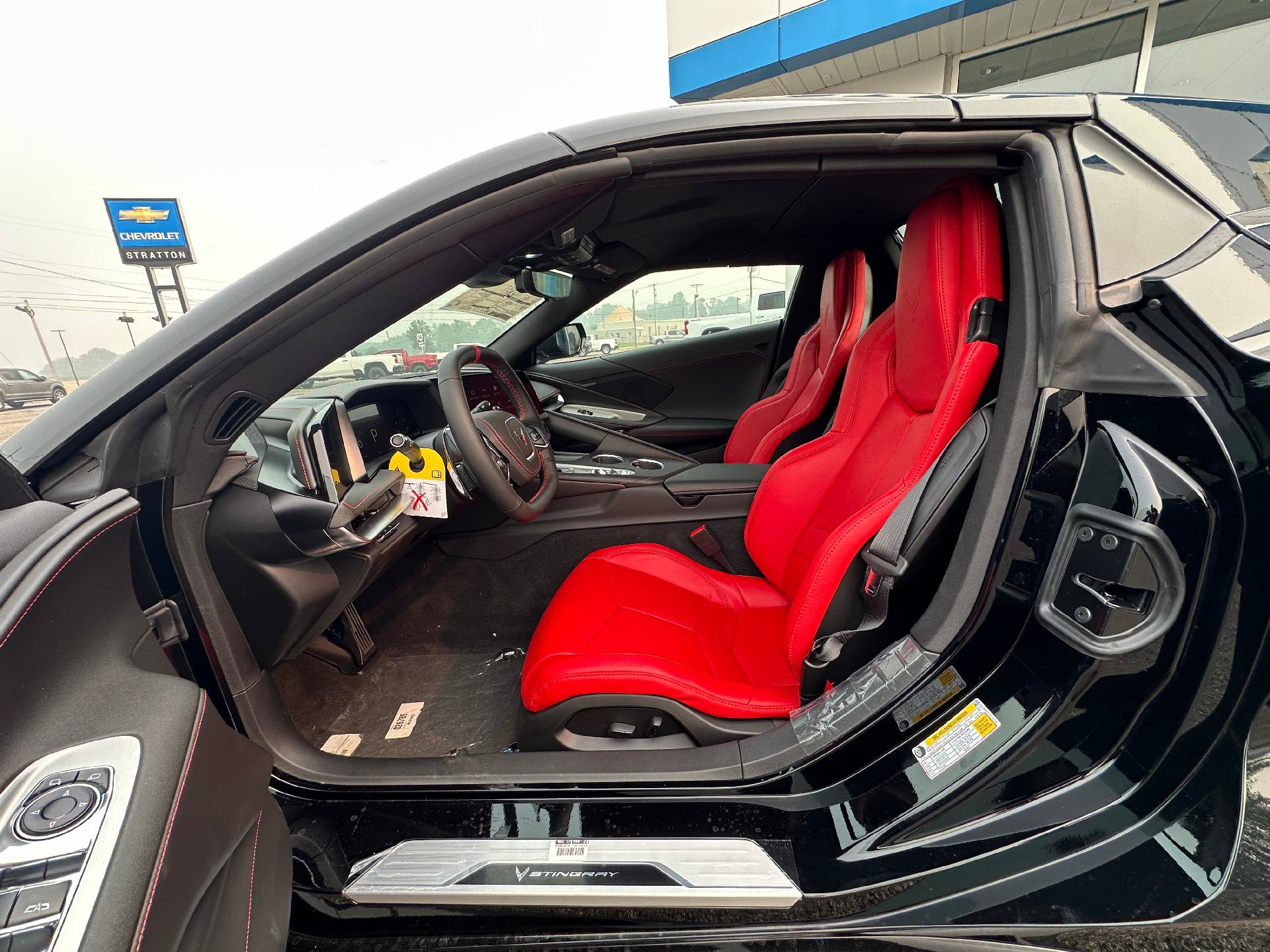 New 2027 Chevrolet Corvette Stingray Convertible w/ Battery Protection Package RWD image 9