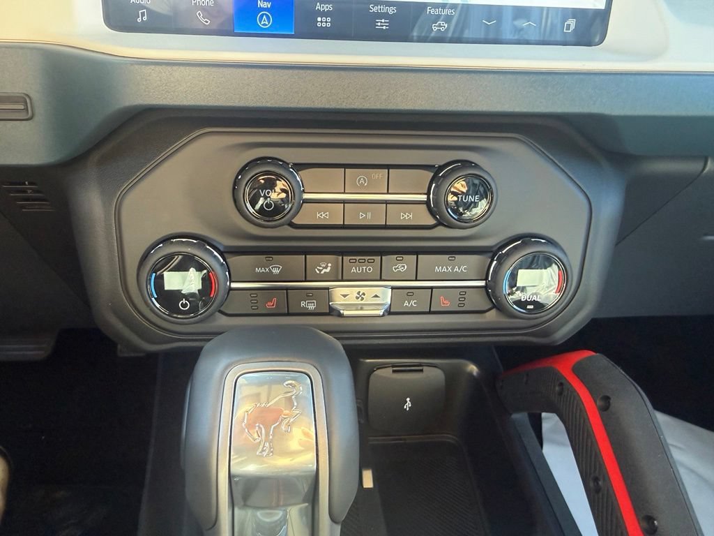 New 2026 Ford Bronco Heritage Edition AWD/4WD image 25