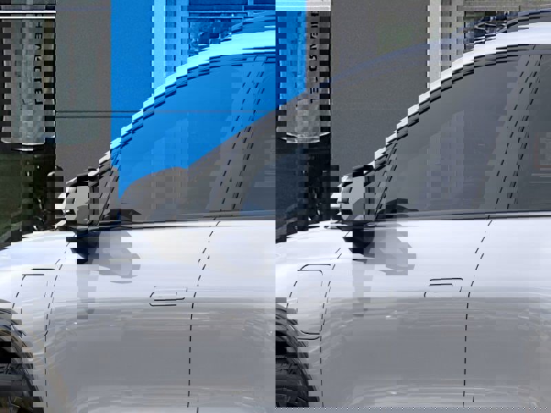 New 2025 Chevrolet Equinox EV RS image 36