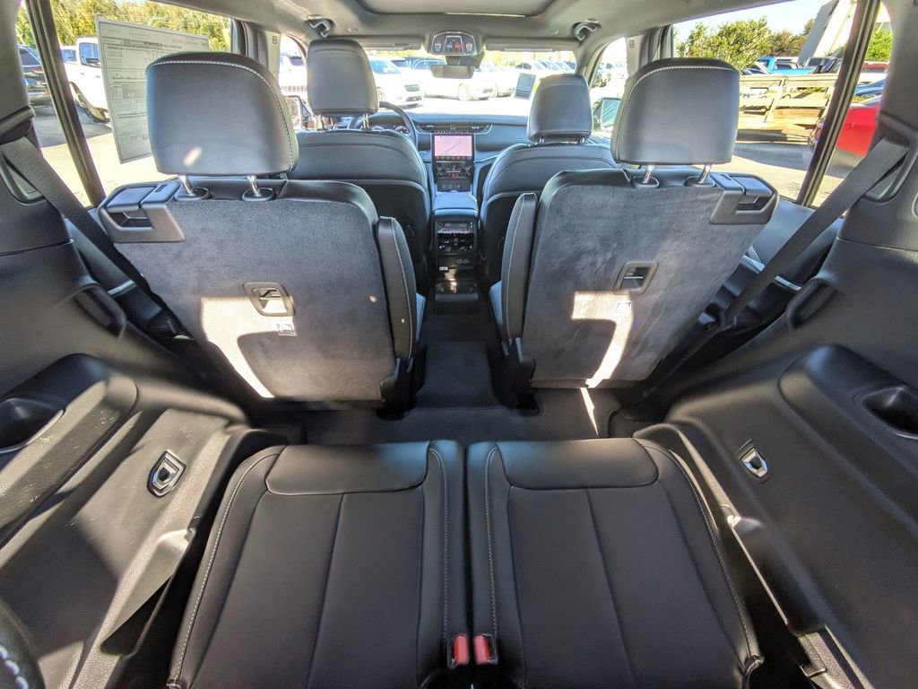 New 2025 Jeep Grand Cherokee L Limited image 32