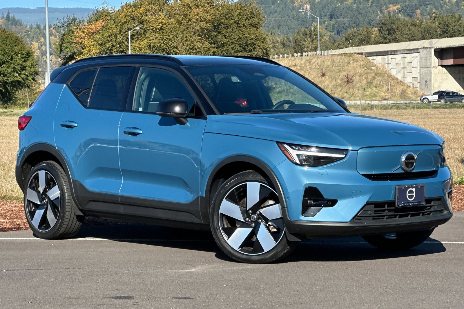 Used 2023 Volvo XC40 Recharge Ultimate