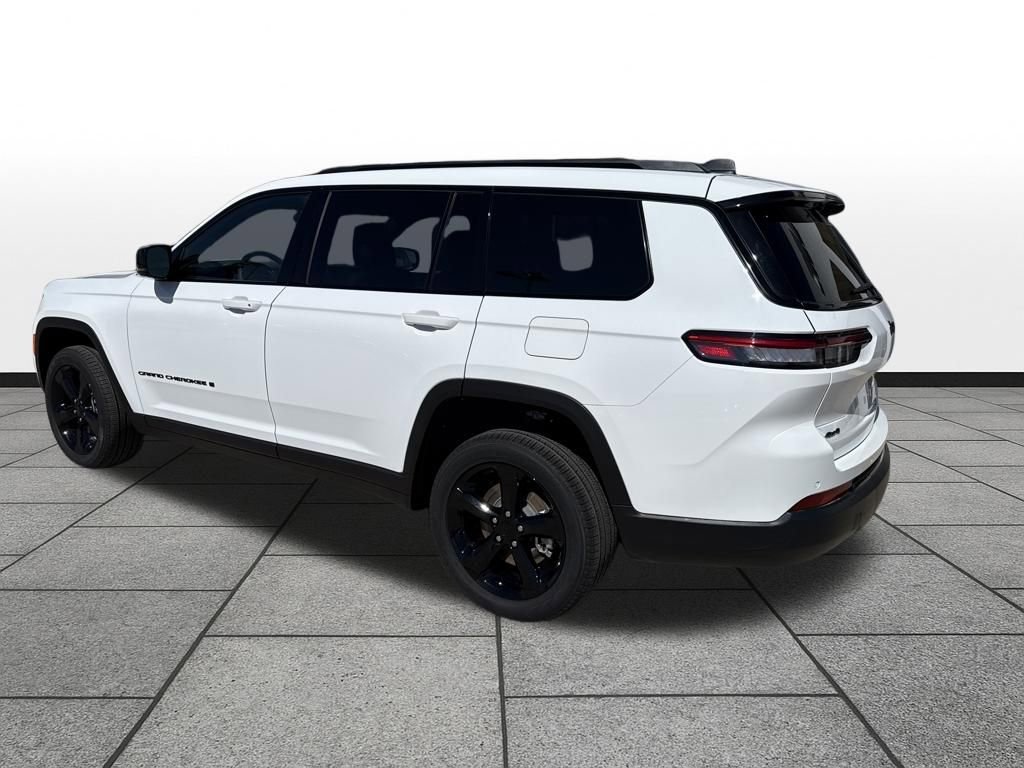 New 2025 Jeep Grand Cherokee L Limited w/ Black Appearance Package image 3