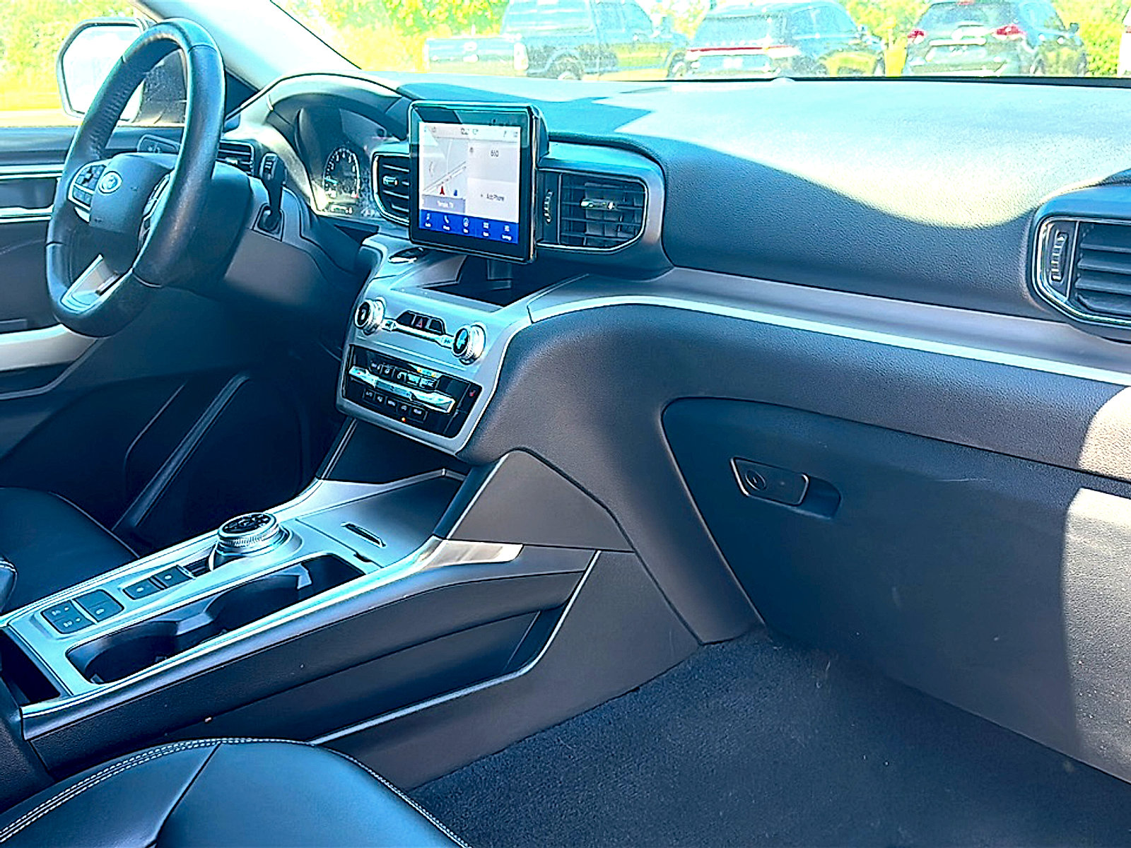 Used 2023 Ford Explorer XLT w/ Equipment Group 202A image 23