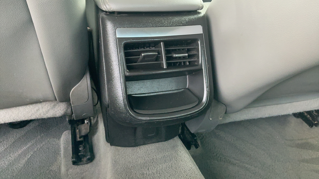 Used 2019 Chevrolet Impala LT FWD image 10