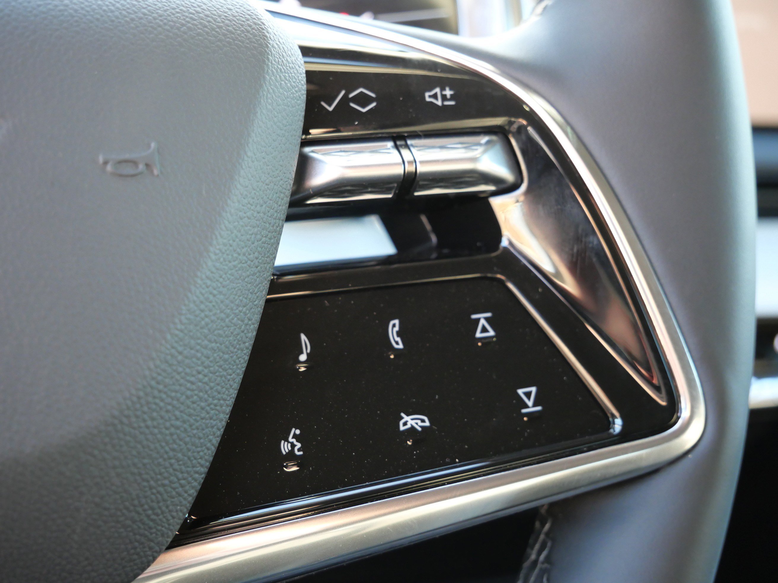 New 2026 Cadillac Optiq Sport 1 AWD/4WD image 24