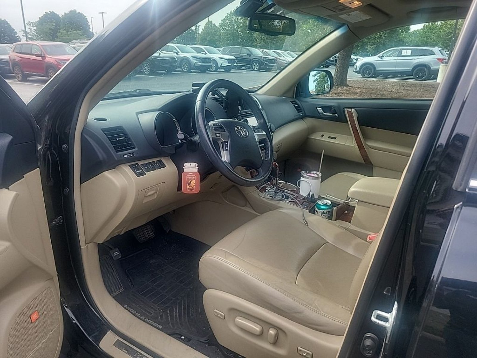 Used 2013 Toyota Highlander Limited AWD/4WD image 16
