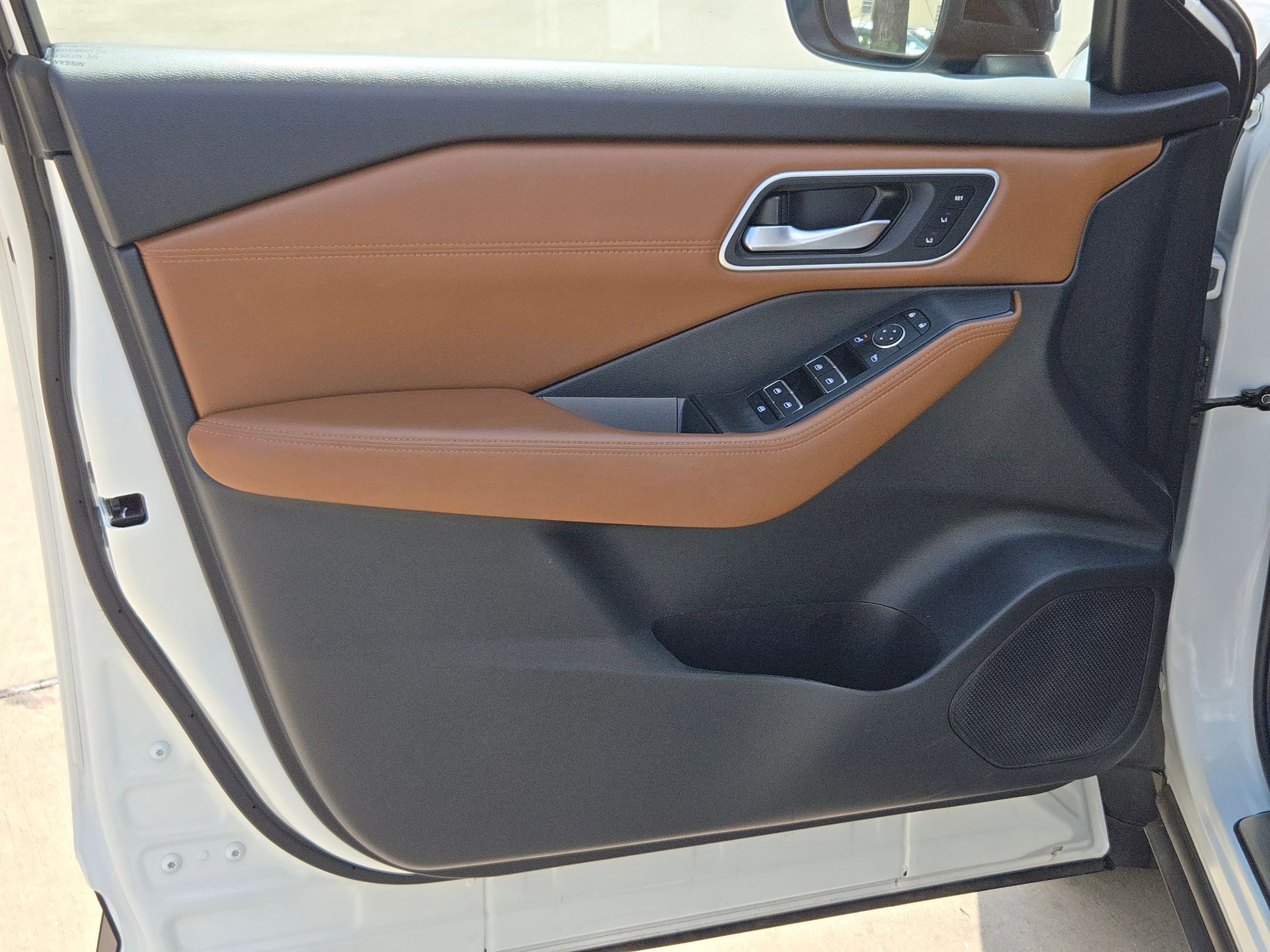 Certified 2024 Nissan Rogue Platinum w/ Platinum Premium Package image 13