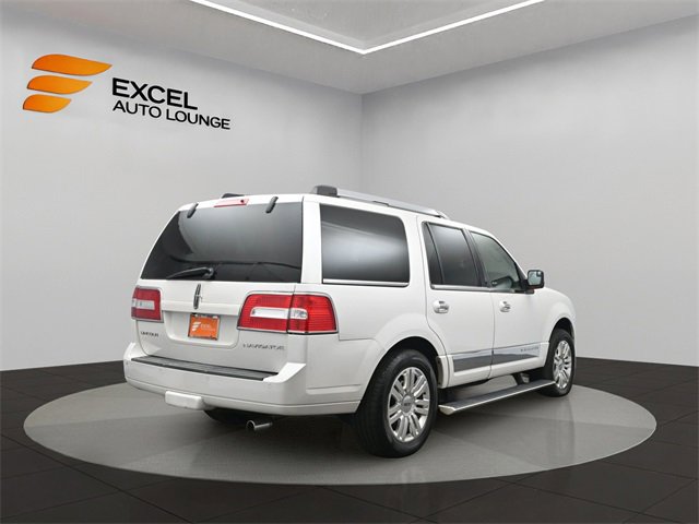 Used 2014 Lincoln Navigator 4WD image 5