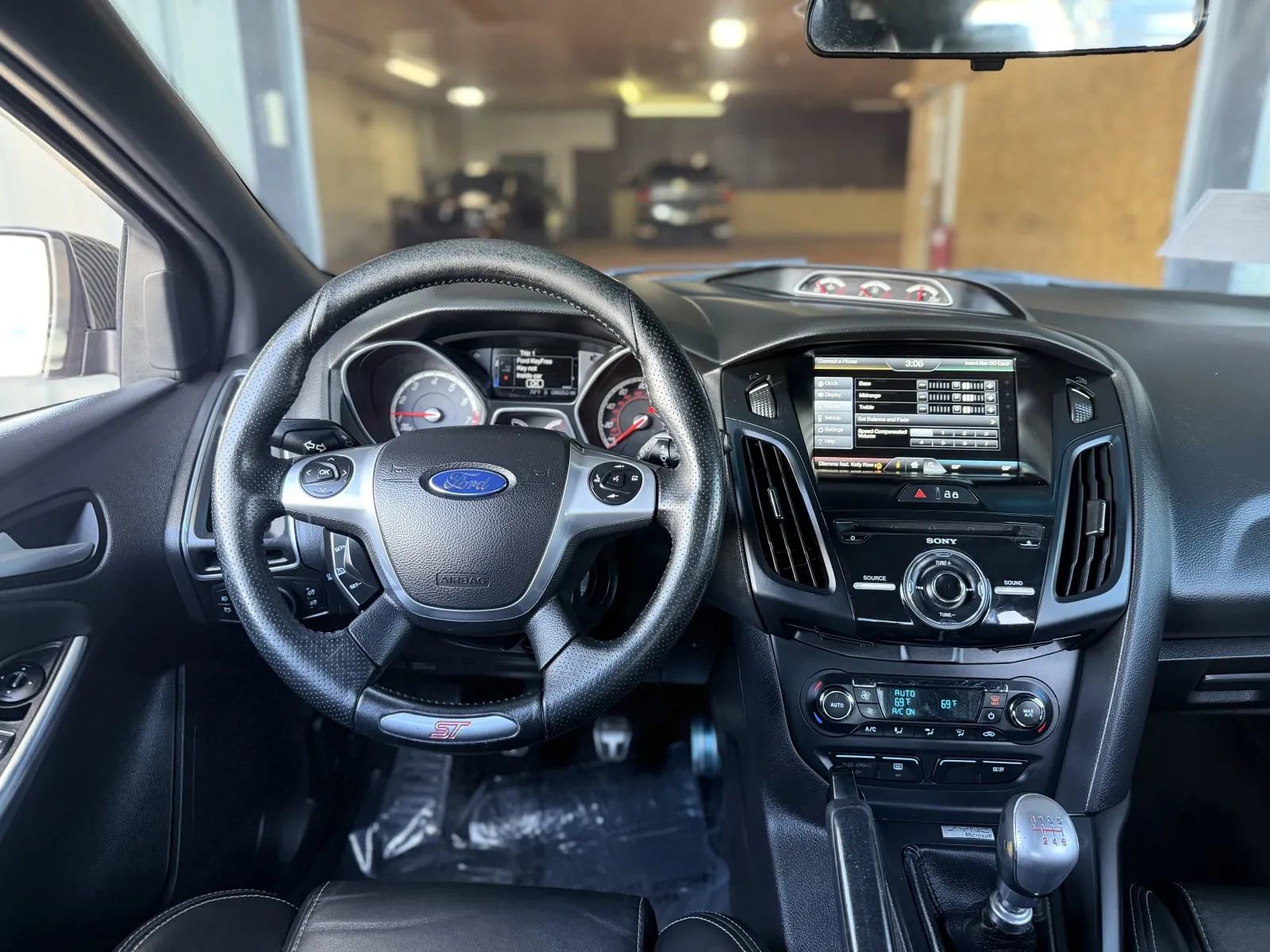 Used 2014 Ford Focus ST w/ Equipment Group 202A FWD image 21