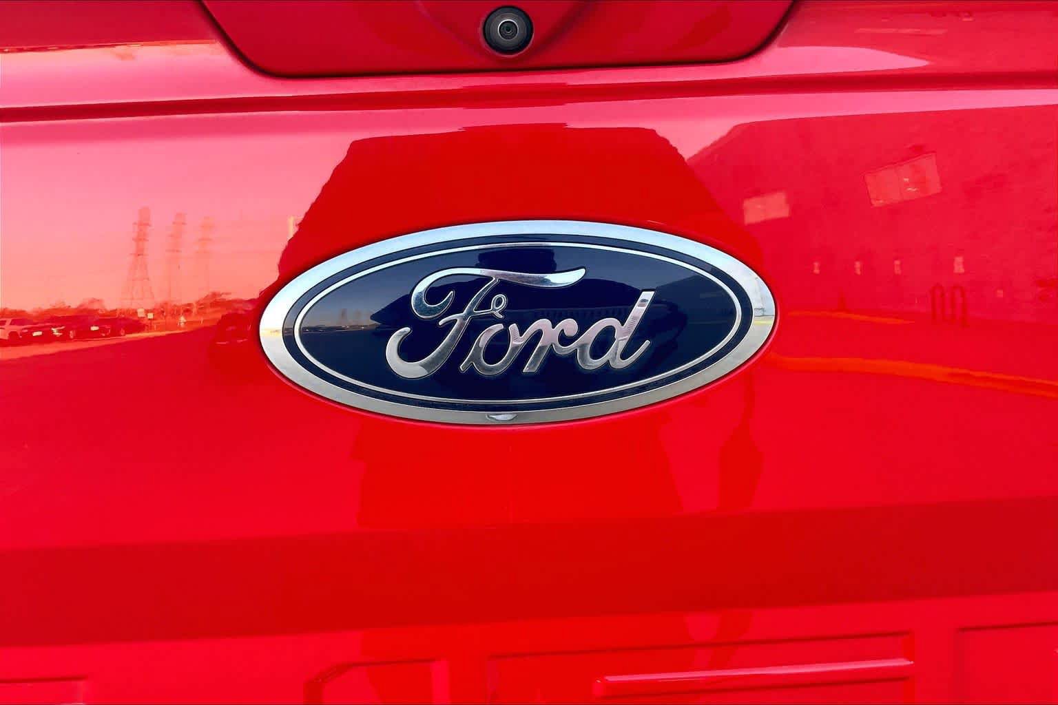 Used 2019 Ford F150 Lariat w/ Equipment Group 502A Luxury AWD/4WD image 27