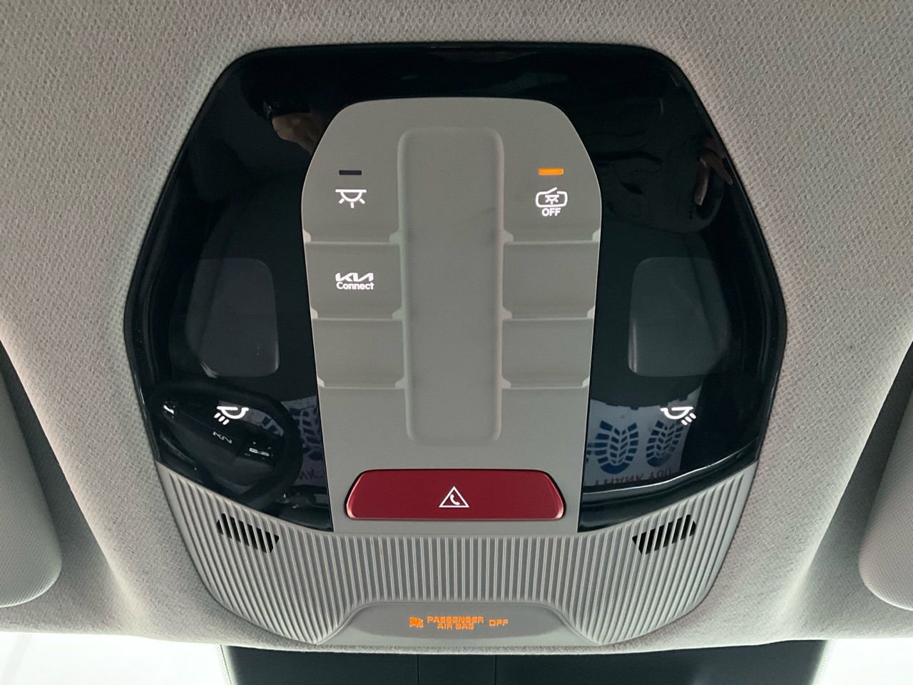 Used 2025 Kia K4 LXS image 16