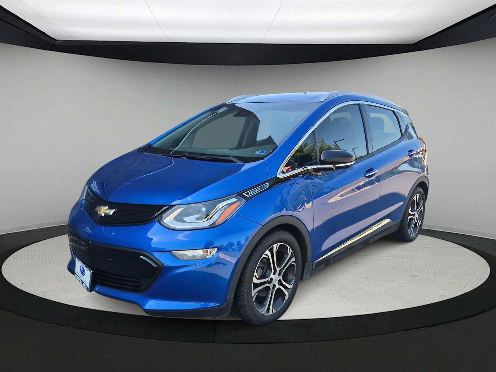 Used 2020 Chevrolet Bolt Premier w/ Infotainment Package FWD image 4
