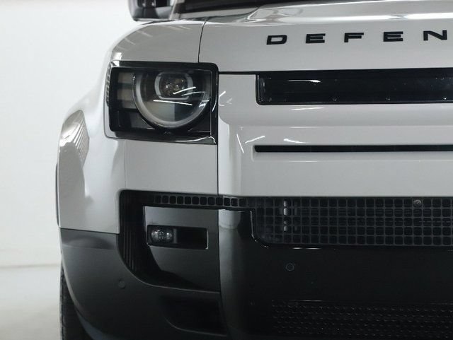 Used 2026 Land Rover Defender 110 S AWD/4WD image 42