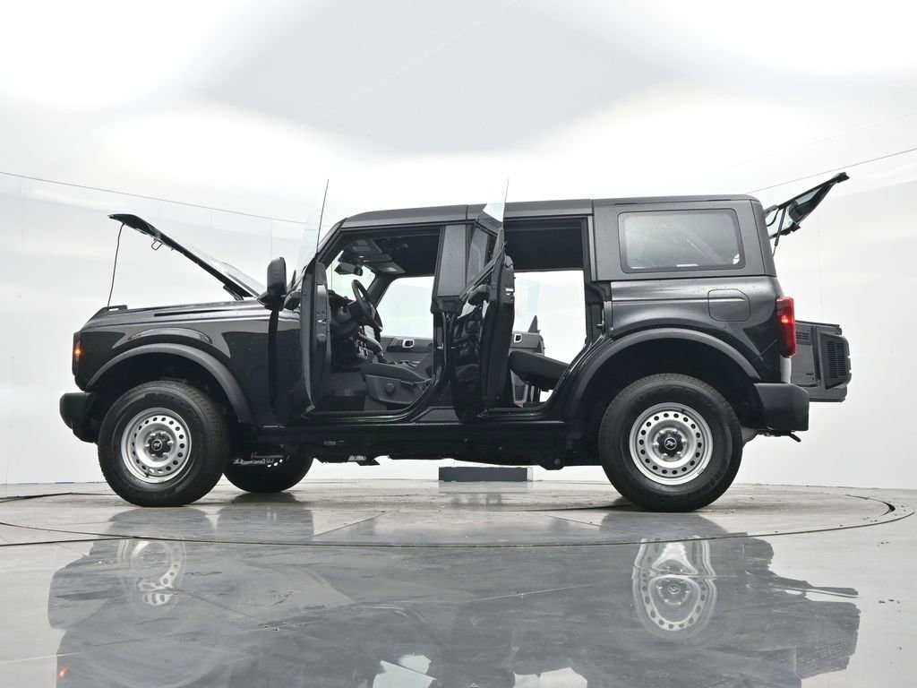 New 2025 Ford Bronco 4-Door AWD/4WD image 48