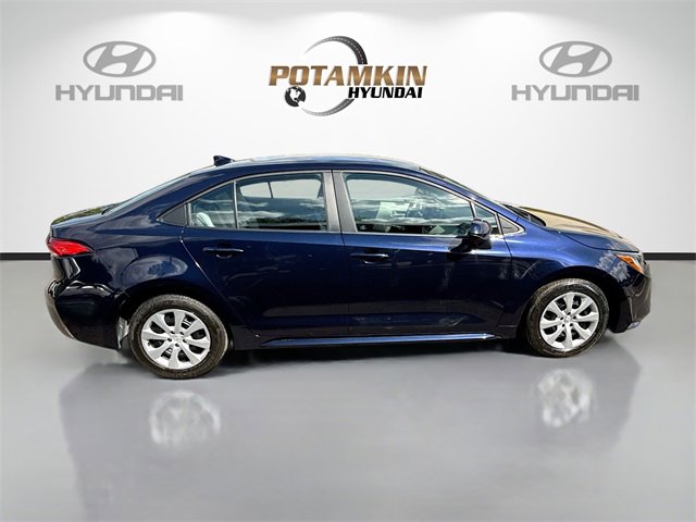 Used 2023 Toyota Corolla LE image 4