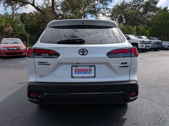 Used 2023 Toyota Corolla Cross AWD Hybrid w/ Convenience Package image 4