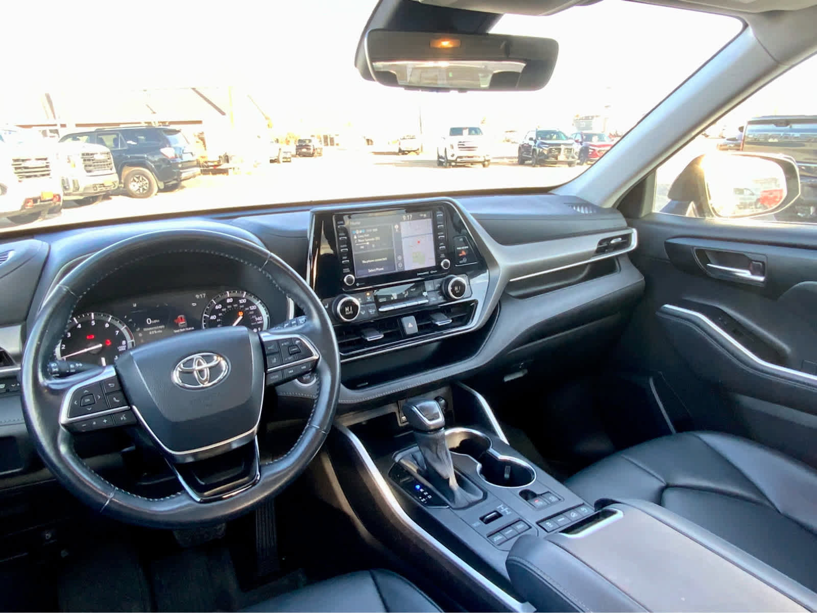 Used 2021 Toyota Highlander XLE image 37
