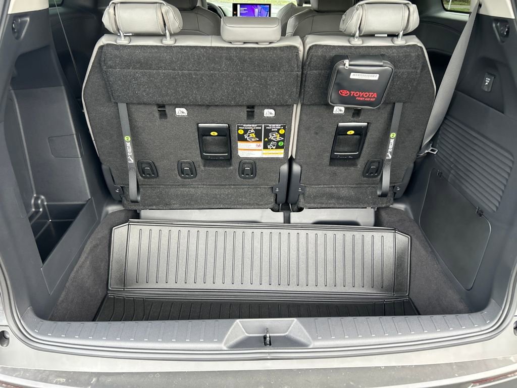 New 2025 Toyota Sienna XLE image 23