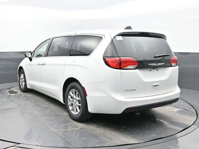 New 2026 Chrysler Voyager LX FWD image 4