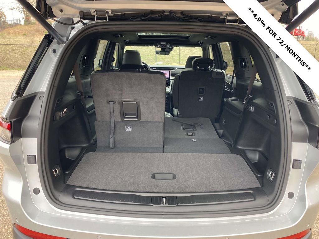New 2025 Jeep Grand Cherokee L Limited w/ Luxury Tech Group II image 8