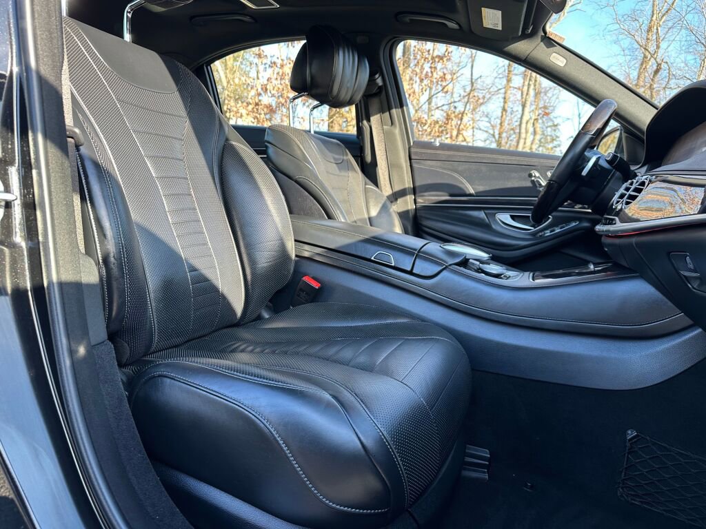 Used 2019 Mercedes-Benz S 560 4MATIC Sedan w/ Premium Package image 30