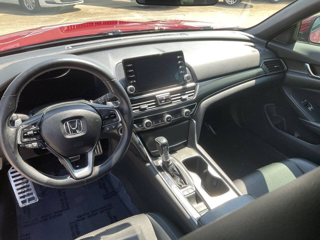 Used 2018 Honda Accord Sport image 14