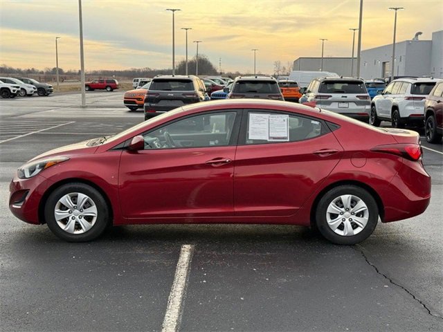 Used 2016 Hyundai Elantra SE image 8