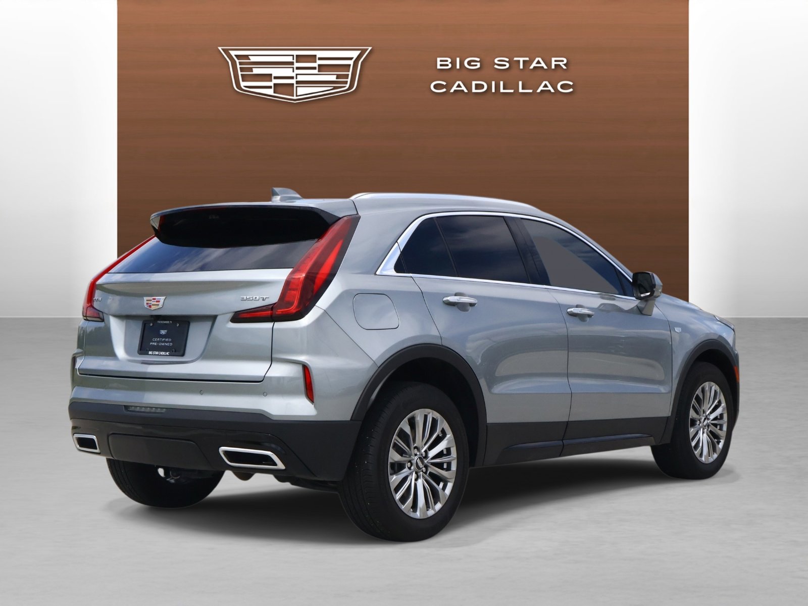 Used 2025 Cadillac XT4 Premium Luxury w/ Technology Package FWD image 5