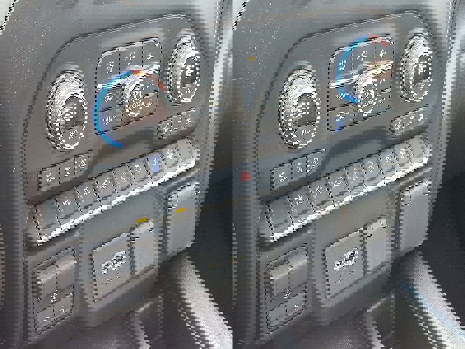 Used 2019 Chevrolet Silverado 1500 LTZ w/ LTZ Plus Package image 24