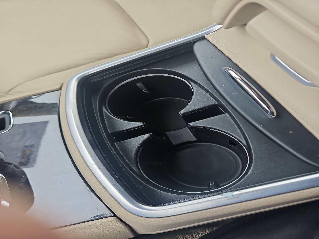 Used 2013 Chrysler 300 RWD image 20