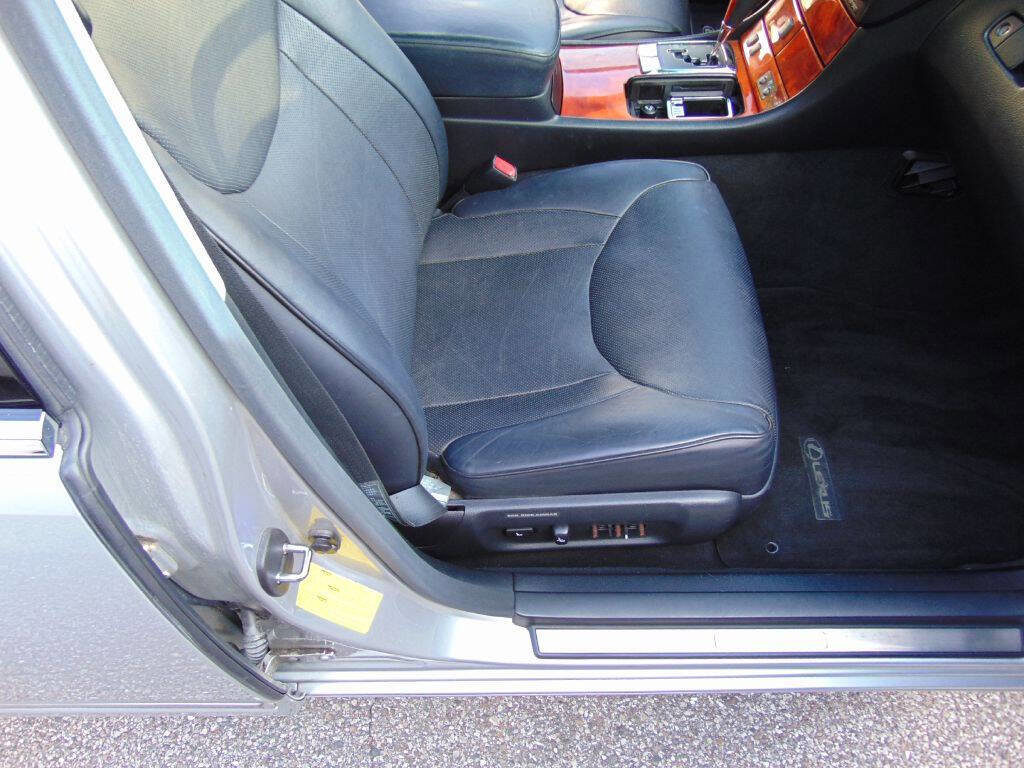 Used 2005 Lexus LS 430 image 27
