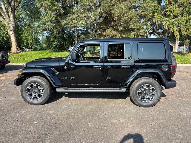 New 2027 Jeep Wrangler Unlimited Sahara AWD/4WD image 3