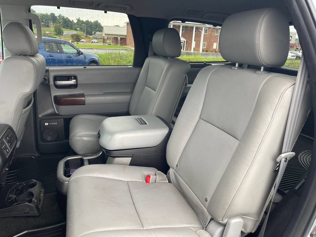 Used 2016 Toyota Sequoia Platinum AWD/4WD image 14