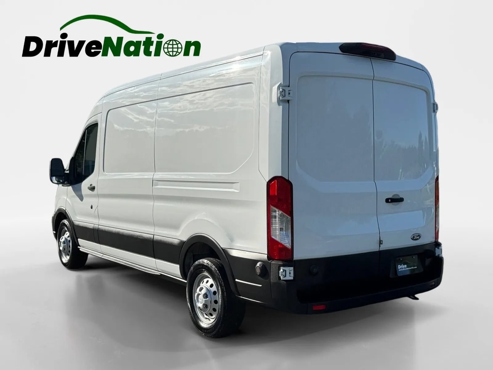 Used 2020 Ford Transit 250 Medium Roof AWD w/ Load Area Protection Package image 7