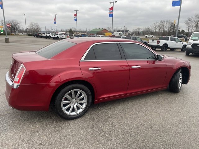 Used 2014 Chrysler 300 C image 11