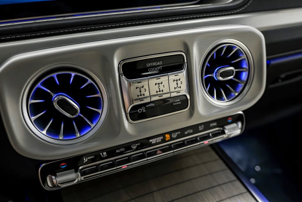 Used 2025 Mercedes-Benz G 550 image 30