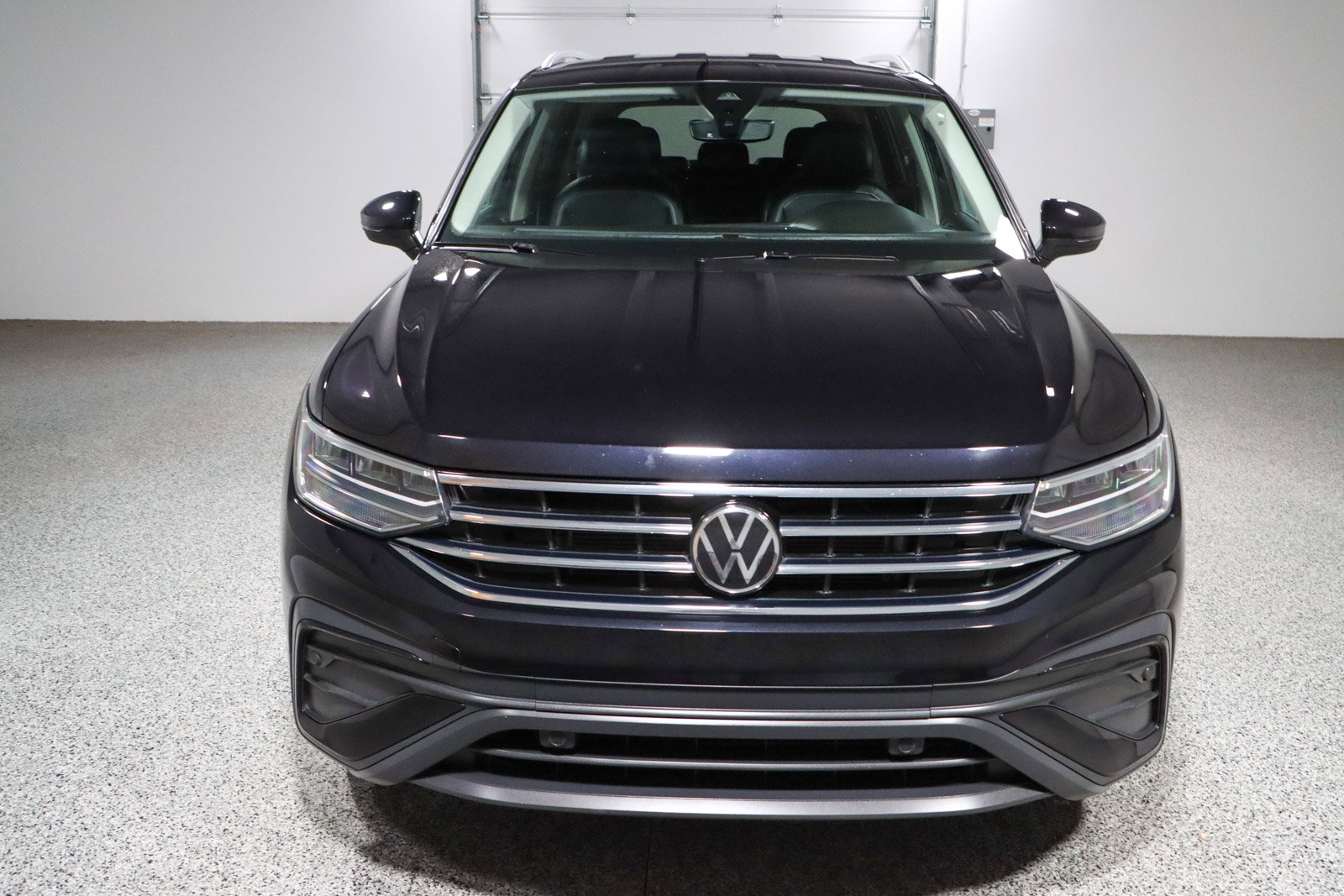 Used 2023 Volkswagen Tiguan SE FWD image 4