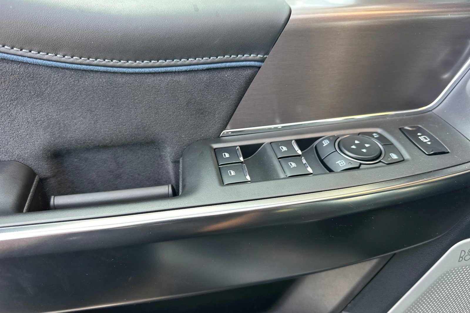 New 2026 Ford F350 Platinum w/ Tremor Off-Road Package image 10