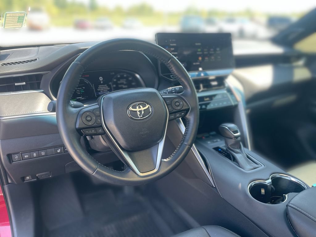 Used 2023 Toyota Venza Limited AWD/4WD image 18