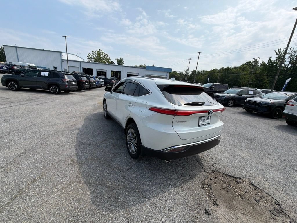 Used 2022 Toyota Venza XLE AWD/4WD image 4
