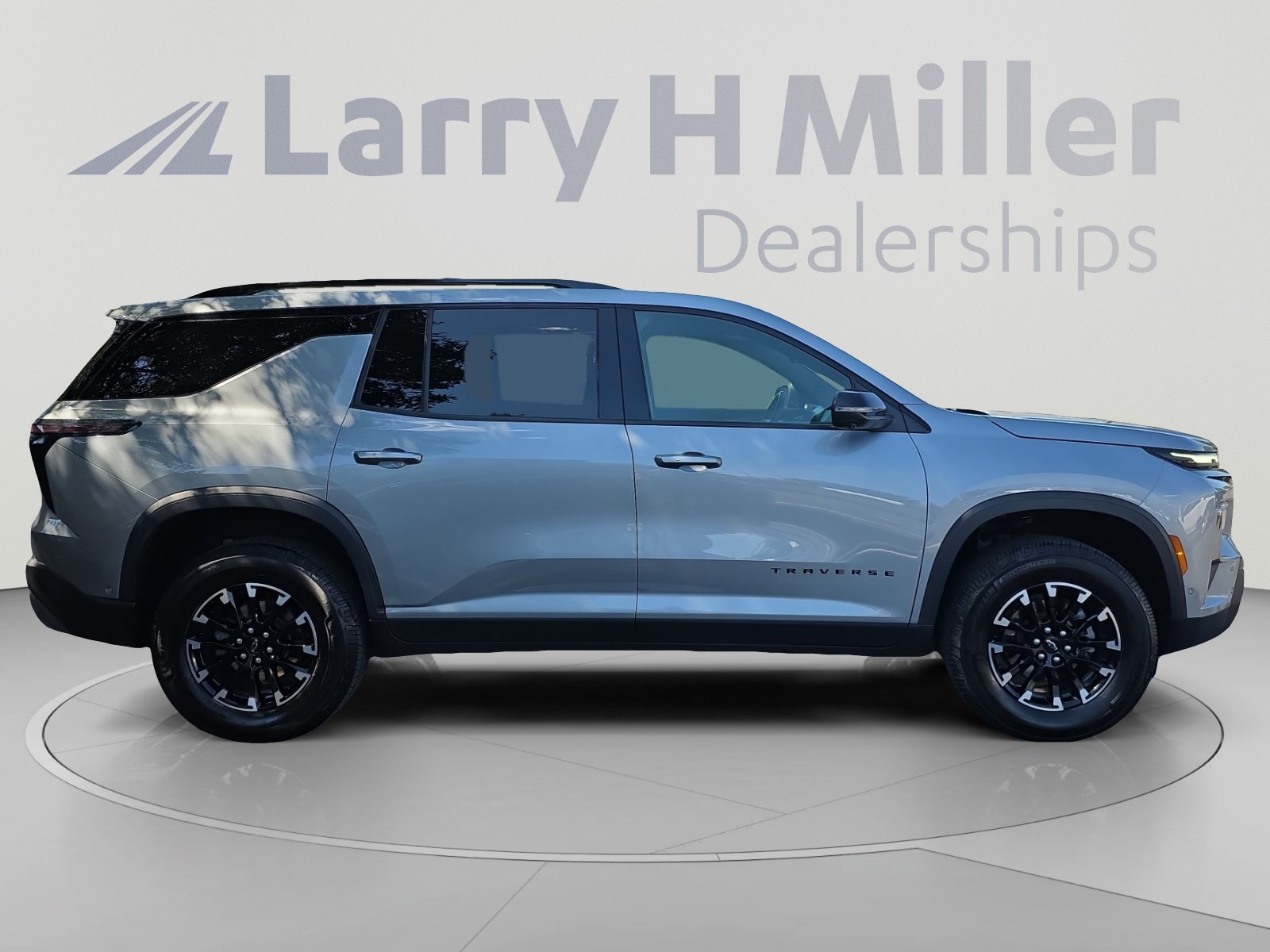 Used 2024 Chevrolet Traverse Z71 w/ Enhanced Driving Package AWD/4WD image 6