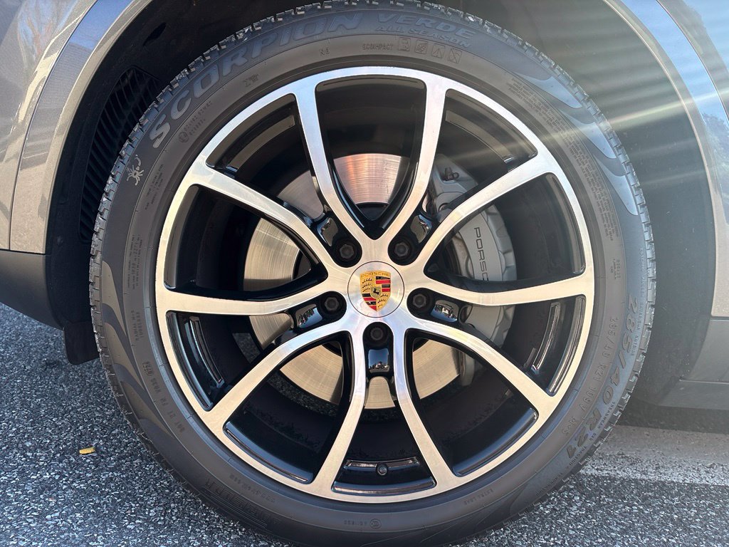 Certified 2020 Porsche Cayenne S AWD/4WD image 14
