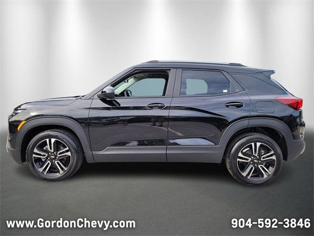 New 2025 Chevrolet TrailBlazer LT w/ Convenience Package image 2