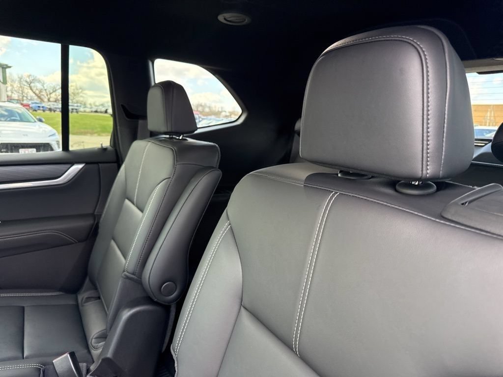 New 2026 GMC Acadia Elevation w/ Black Edition AWD/4WD image 33