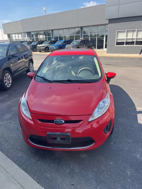Used 2012 Ford Fiesta SE FWD image 3