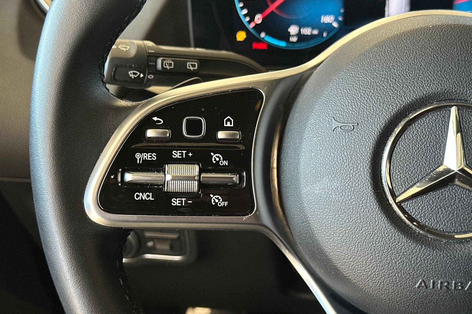 Used 2023 Mercedes-Benz GLA 250 4MATIC image 29