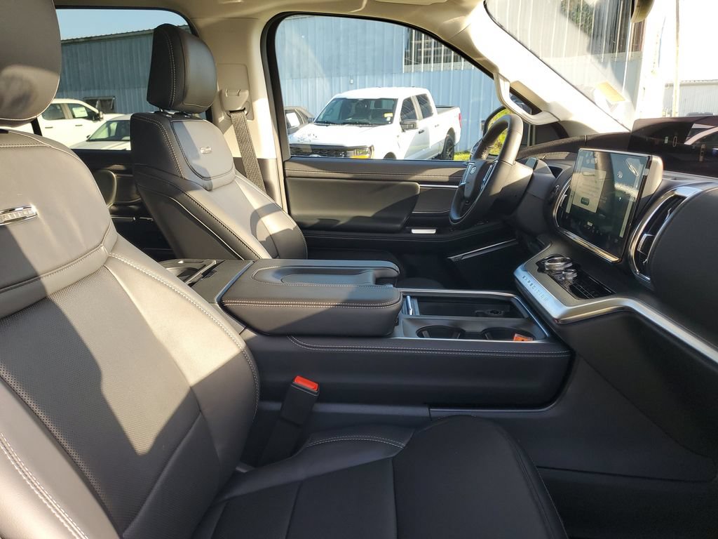 New 2025 Ford Expedition Max Platinum w/ Driver's Package AWD/4WD image 35