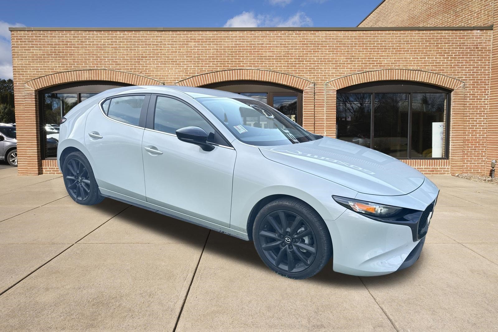Certified 2025 MAZDA MAZDA3 s Sport w/ Appearance Package FWD image 1